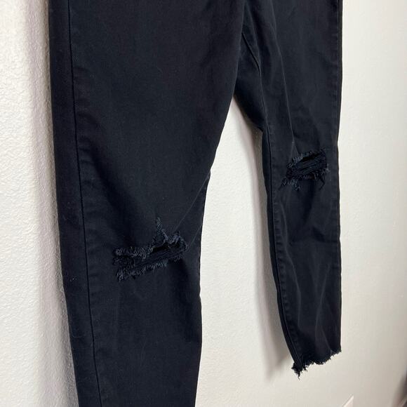 Levi's Women's Sz 18W Wedgie Skinny Jeans Black Button Fly Raw Hem Ripped Knees - Picture 5 of 10